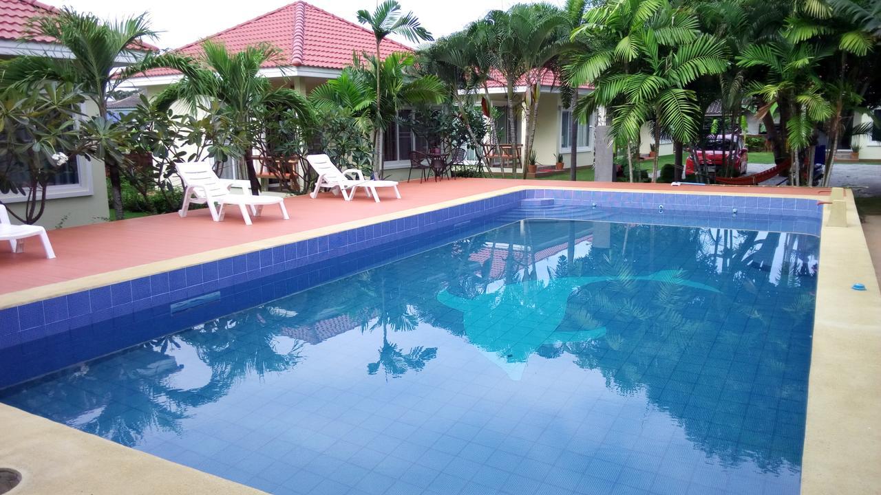 Pat'S Hideaway Bungalows Rayong Exterior photo